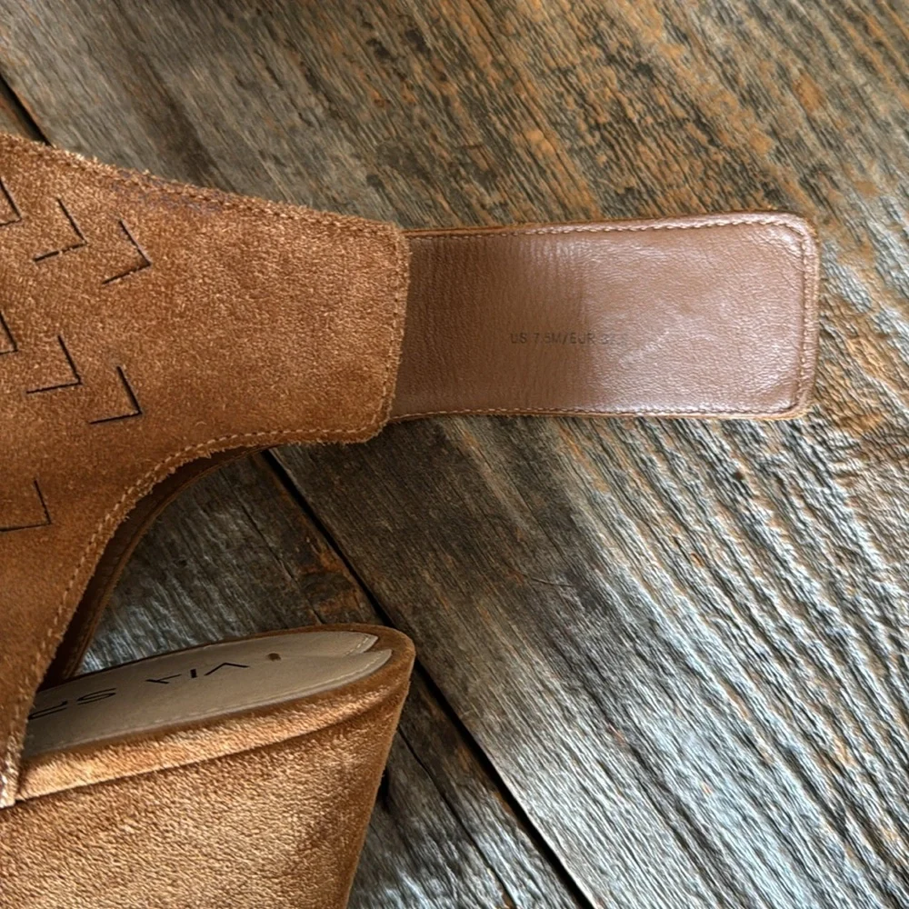 Via Spiga Leatrice Suede Wedge Sandals Size 7.5M